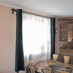 Porte rideau en fer forg�