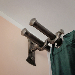 Porte rideau en fer forg�