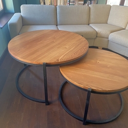 Table forg�e robuste compos�e de deux pièces � mobilier sur mesure de UKOVMI