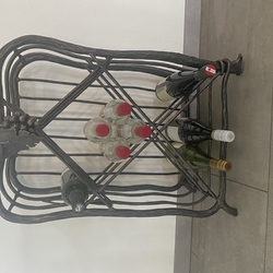 Cave à vin forg�e avec motif de vigne � mobilier forg� pour les amateurs de vin