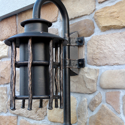 Applique en fer forg� haut de gamme � �clairage mural d�ext�rieur d�une maison familiale