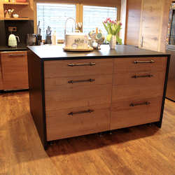 Cuisine avec des poign�es forg�es à la main - mobilier de cuisine styl�