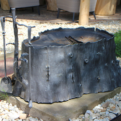 Foyer forg� à la main de luxe avec outils de chemin�e au motif naturel