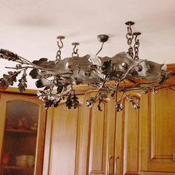Chandelier exclusif forg� à la main avec motif forestier de chêne - lampe de luxe