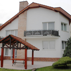 Garde-corps forg� pour balcon avec plaques - protection de l'intimit�