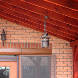 Luminaire mural et suspendu exceptionnel sur la terrasse � �clairage ext�rieur