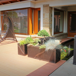 Exceptionnels pots de fleurs forg�s et accessoires de jardin forg�s