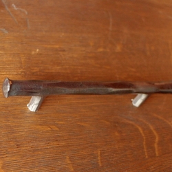 Poign�e forg�e pour meubles de cuisine et mobilier, finition par polissage et laquage