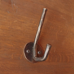 Portemanteau forg� de qualit� pour mur en patine cuivr�e - accessoire de maison