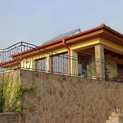 Garde-corps en fer forg� pour la terrasse. Motif ,,CRAZY''. L�ger et fort à la fois. Fait - main.