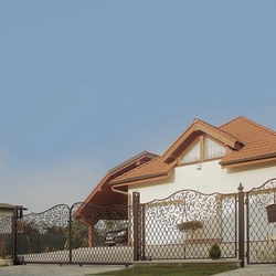 Portail en fer forg� - un souffle de renaissance