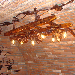 Lustre en fer forg� - cep de la vigne - le raisin