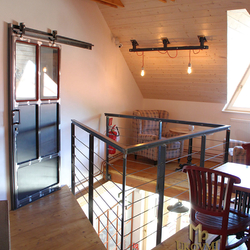 Rampes m�talliques et portes de style industriel de l'entreprise Ukovmi