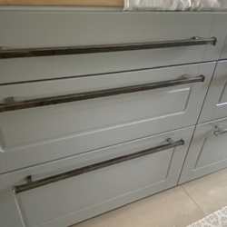 Poign�es forg�es de qualit� pour les tiroirs de cuisine - accessoires design pour la cuisine