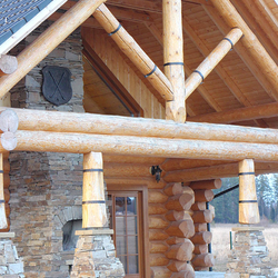 Accessoires en fer forg� dans un chalet