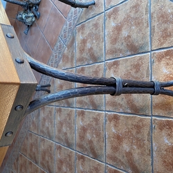 Table à manger extensible forg�e avec du bois, fabriqu�e pour un client en Suisse