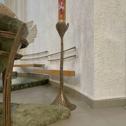 Bougeoir forg� fabriqu� pour l��glise de la Reine de la Paix en Slovaquie