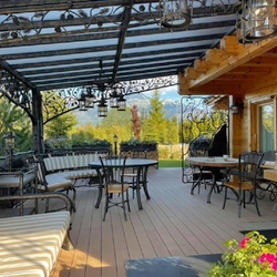 Mobilier de terrasse de luxe - magnifique harmonie du m�tal avec la nature des Tatras
