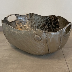 Opale en inox fabriqu�e à la main pour bois - panier à bois moderne