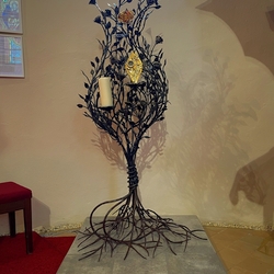 Reliquaire Le Rosier dans l'église Sainte Élisabeth d'Hongrie à Hermanovce - art sacré Reliquaire Le Rosier dans l'église Sainte Élisabeth d'Hongrie à Hermanovce - art sacré