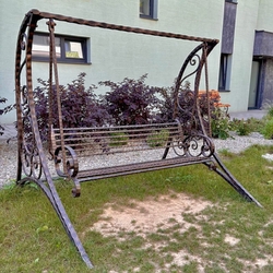 Balancelle forgée pour l'extérieur du restaurant Balancelle forgée pour l'extérieur du restaurant