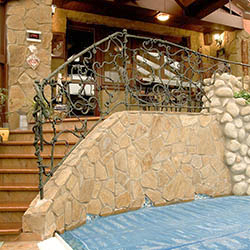 Jardin avec piscine à la villa familiale Jardin avec piscine à la villa familiale