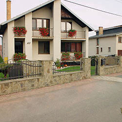 Maison familiale 3. Maison familiale 3.